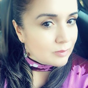 Meet your Posher, Perla